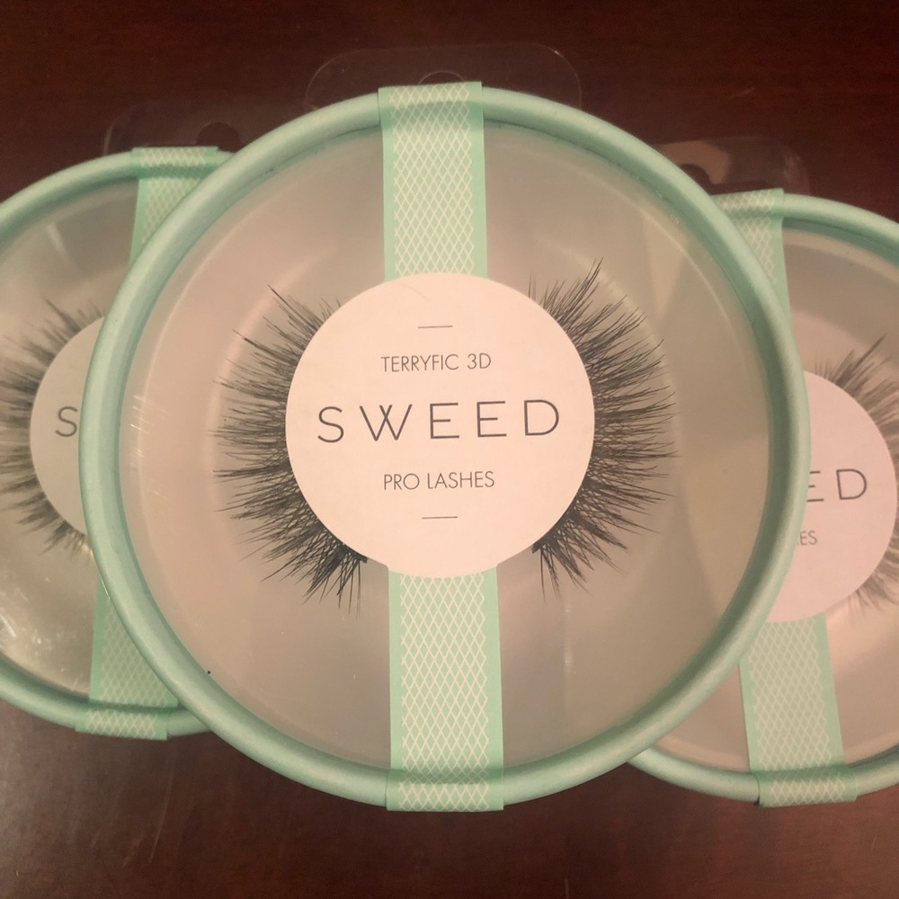 Sweed lashes in Terryfic 3D